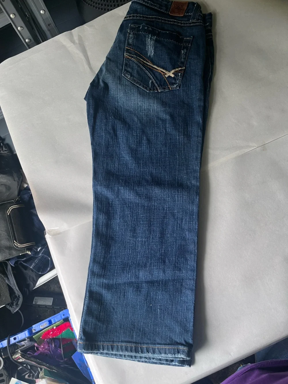 BKE Women's Medium Blue Cropped Jeans with Contrast Stitching